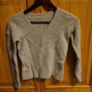 Tan Cropped V-Neck Cashmere Women's Sweater